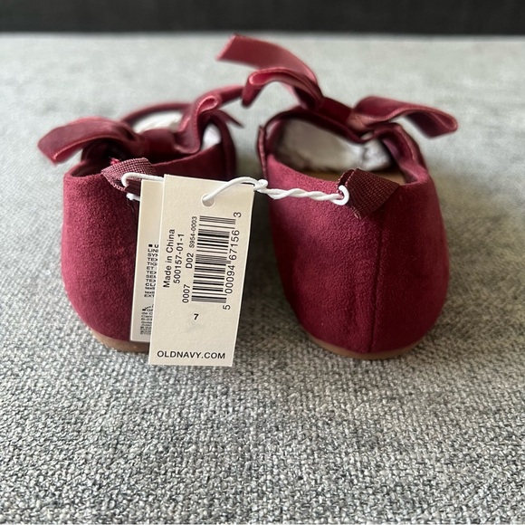 NWT Old Navy Toddler’s Velvet Maroon Bow Flats Size 7 - Picture 5 of 6